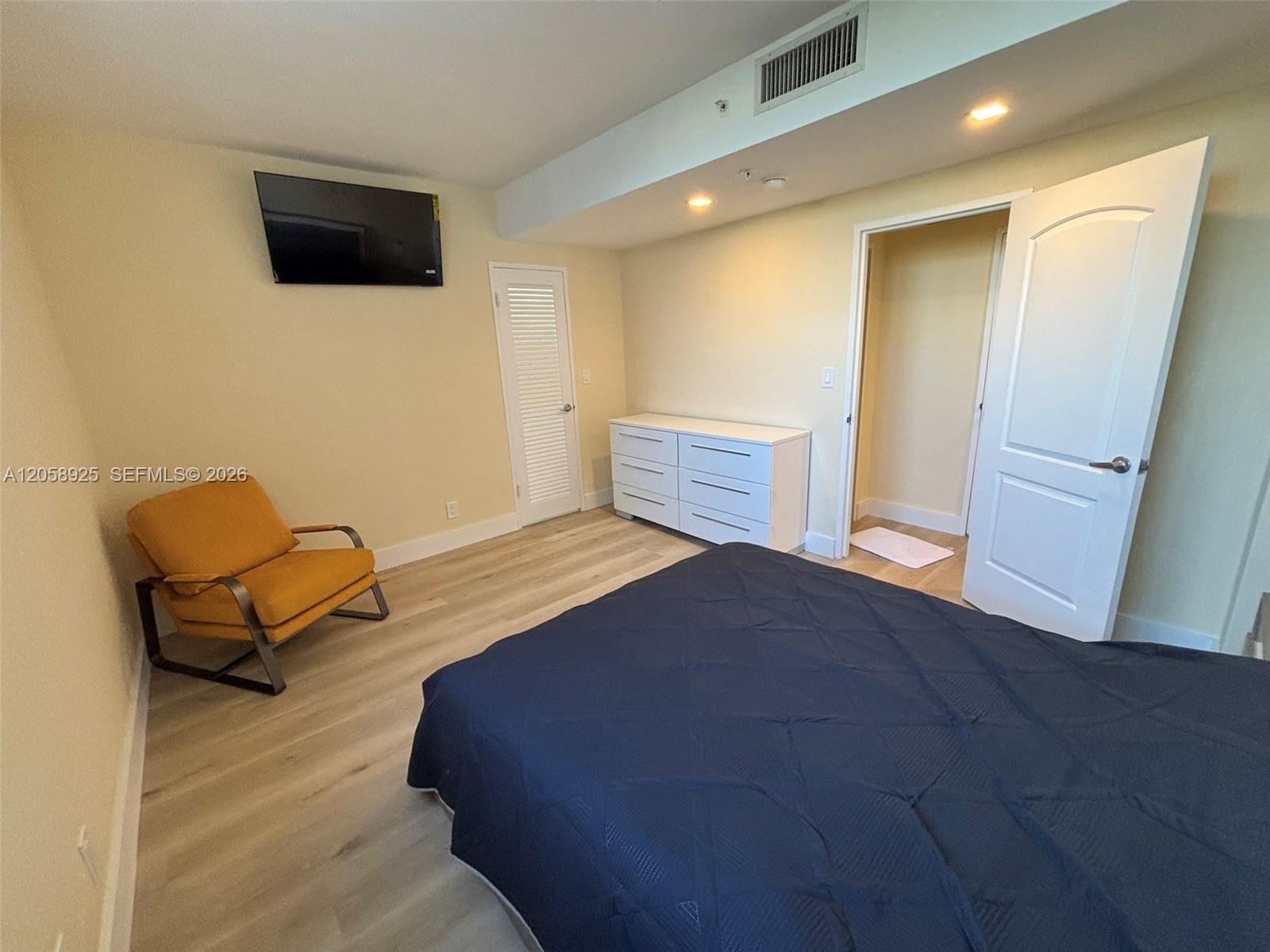 Photo of 3001 Ocean Dr #639, Hollywood, Florida, 33019 -