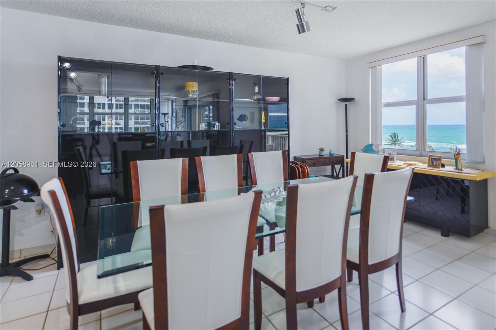 5E 3 / 3 1780 sq. ft. $ 2026-07-23 0 foto