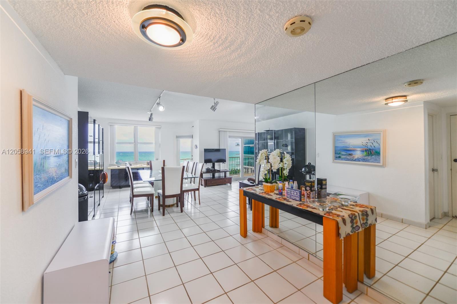 5E 3 / 3 1780 sq. ft. $ 2026-07-23 0 foto