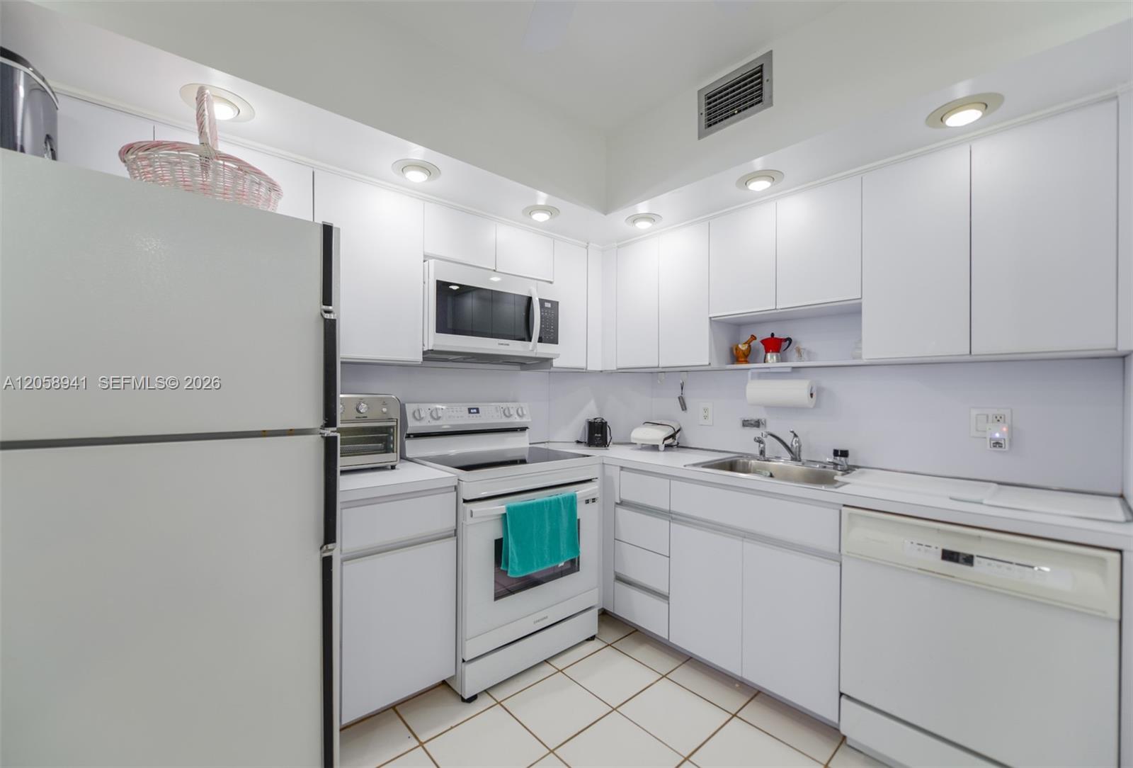 5E 3 / 3 1780 sq. ft. $ 2026-07-23 0 foto