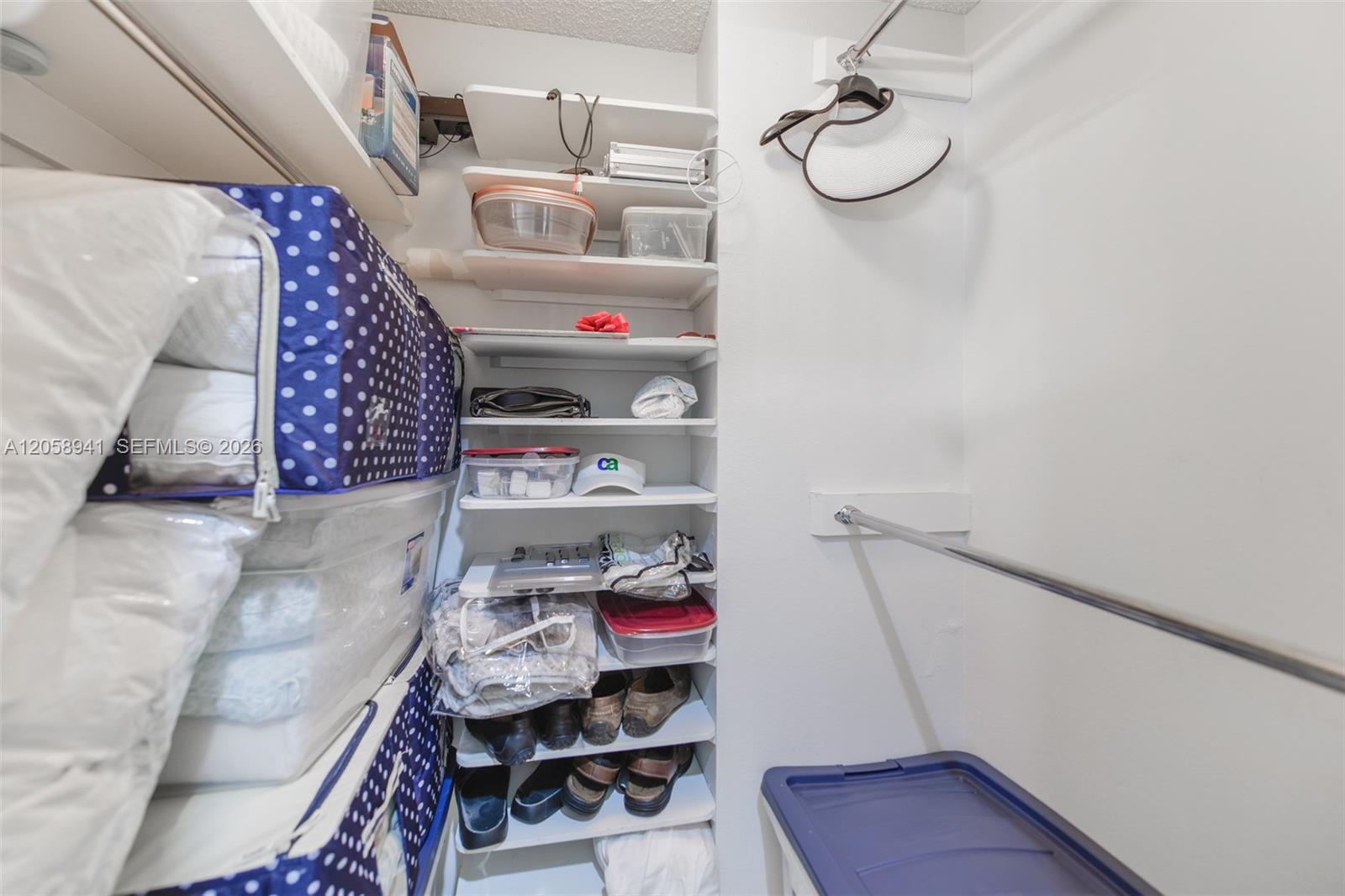 5E 3 / 3 1780 sq. ft. $ 2026-07-23 0 foto