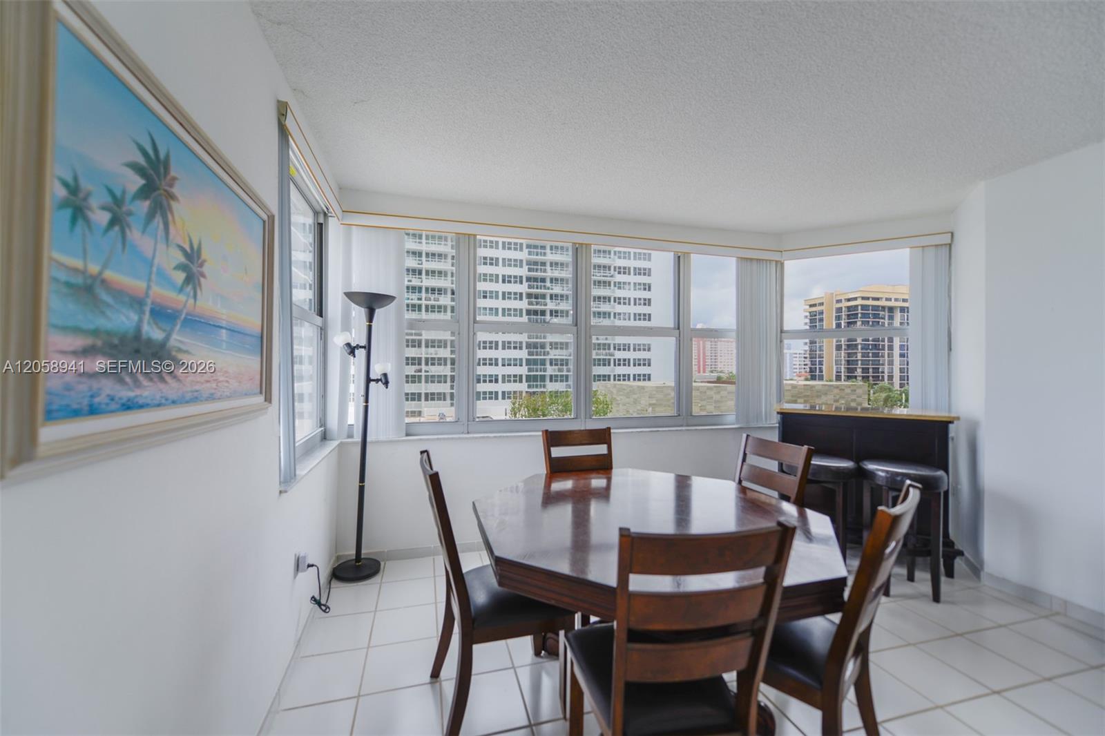 5E 3 / 3 1780 sq. ft. $ 2026-07-23 0 foto