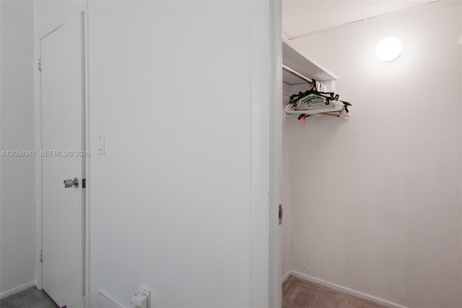 5E 3 / 3 1780 sq. ft. $ 2026-07-23 0 foto