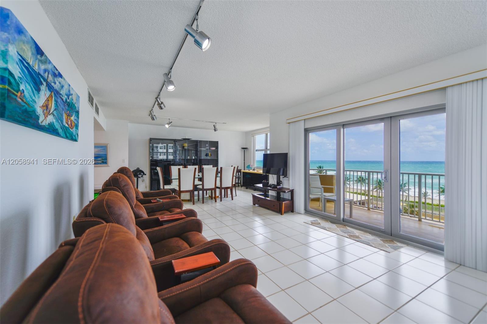 5E 3 / 3 1780 sq. ft. $ 2026-07-23 0 foto