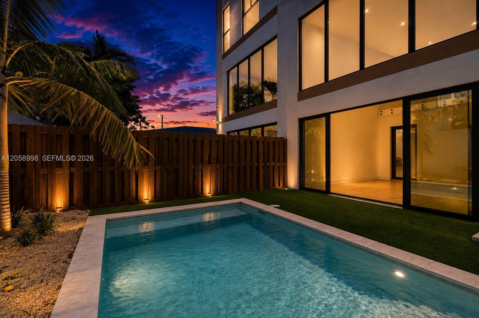   /  5572 sq. ft. $ 2026-07-23 0 foto