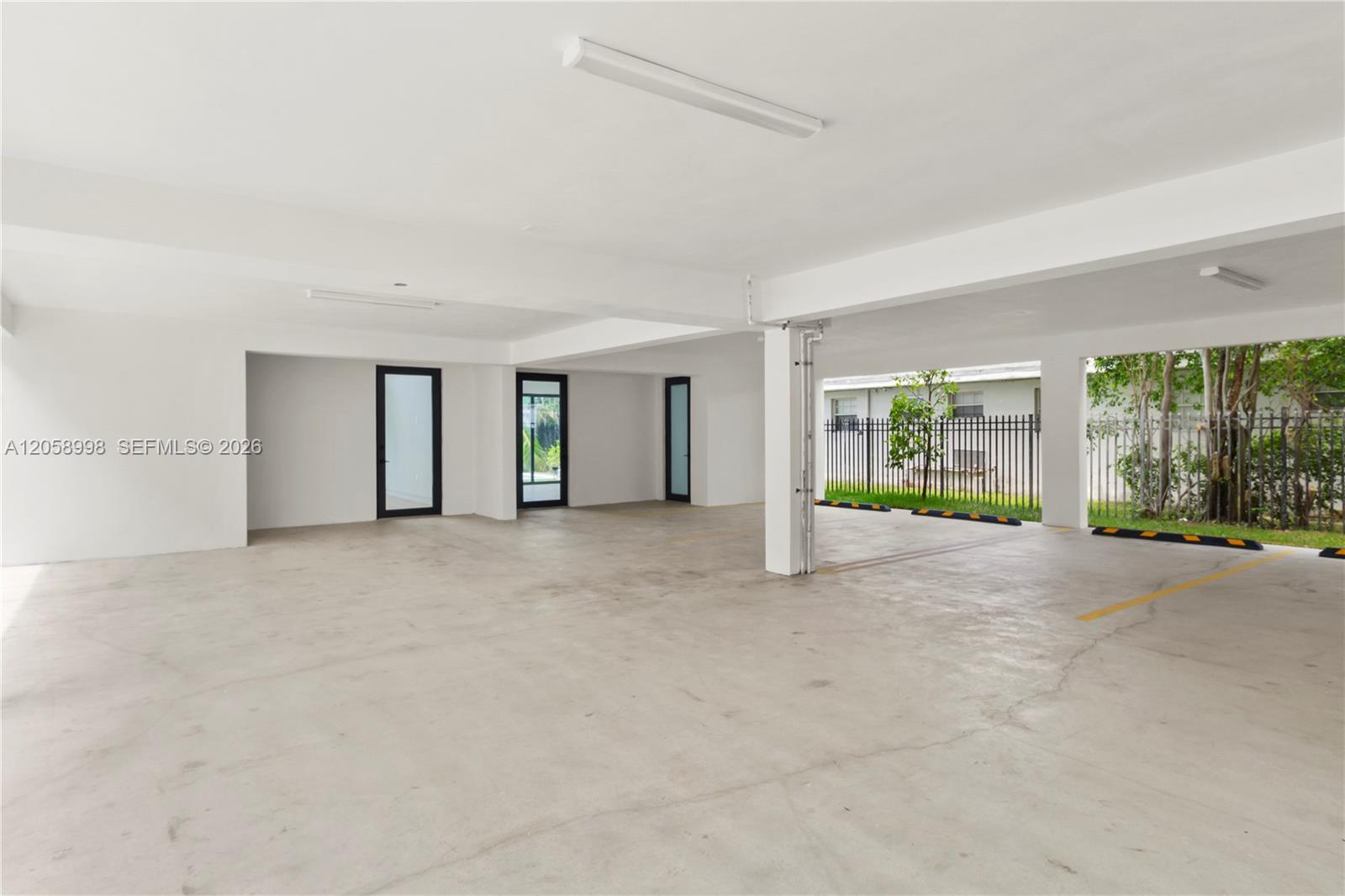   /  5572 sq. ft. $ 2026-07-23 0 foto