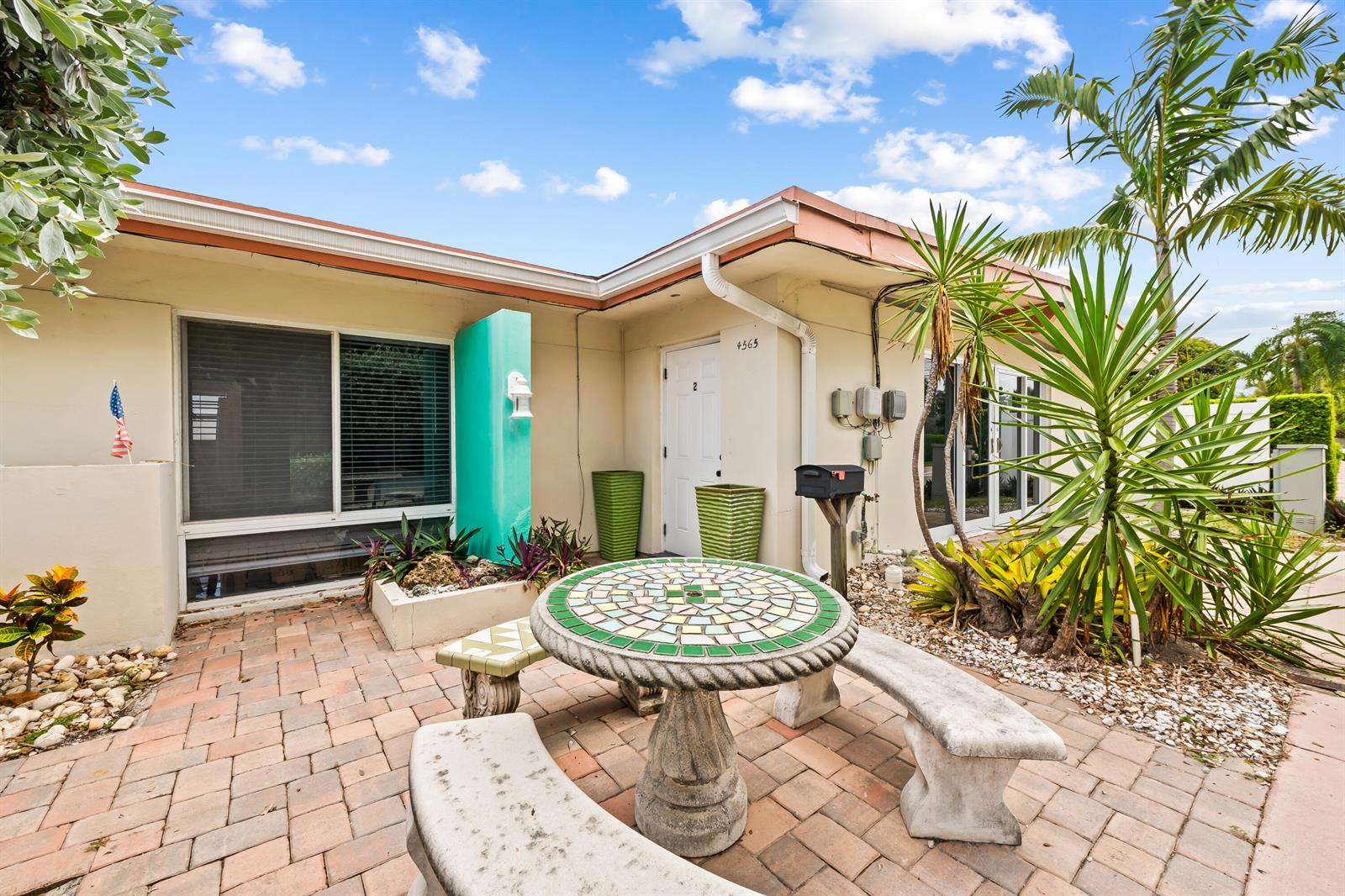 Ver detalles 1-2 / 0 1836 sq. ft. $ 2026-07-25 0 foto