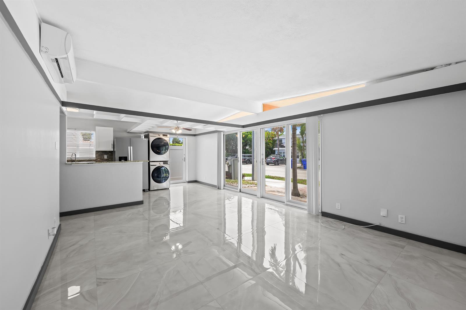 Ver detalles 1-2 / 0 1836 sq. ft. $ 2026-07-25 0 foto