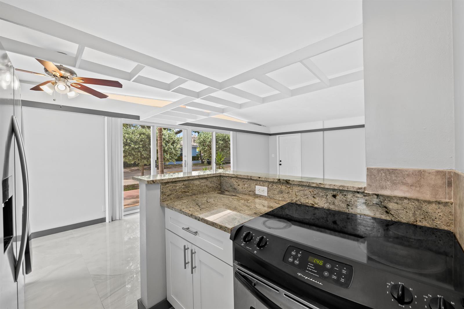 Ver detalles 1-2 / 0 1836 sq. ft. $ 2026-07-25 0 foto