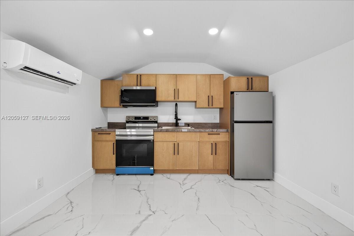 Ver detalles / 2241 sq. ft. $ 2026-07-24 0 foto