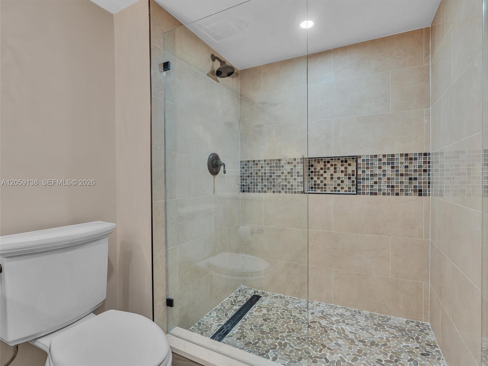Photo of 1201 Ocean Dr  #802S, Hollywood, Florida, 33019 - Master bathroom