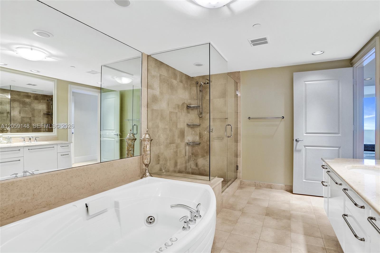 Photo of 3101 Ocean Dr  #3607, Hollywood, Florida, 33019 - 
