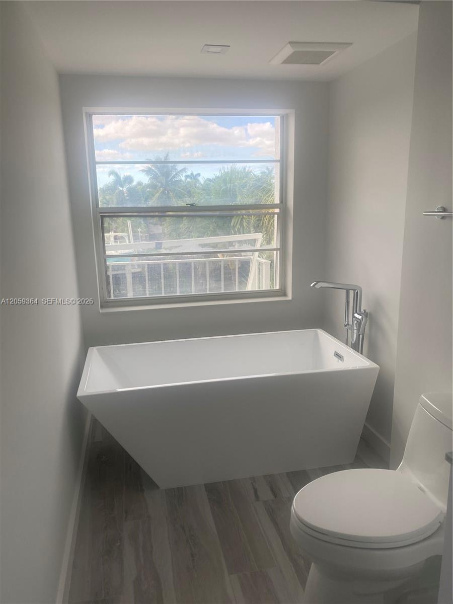 Photo of 613 26th Ave (613), Hallandale Beach, Florida, 33009 -