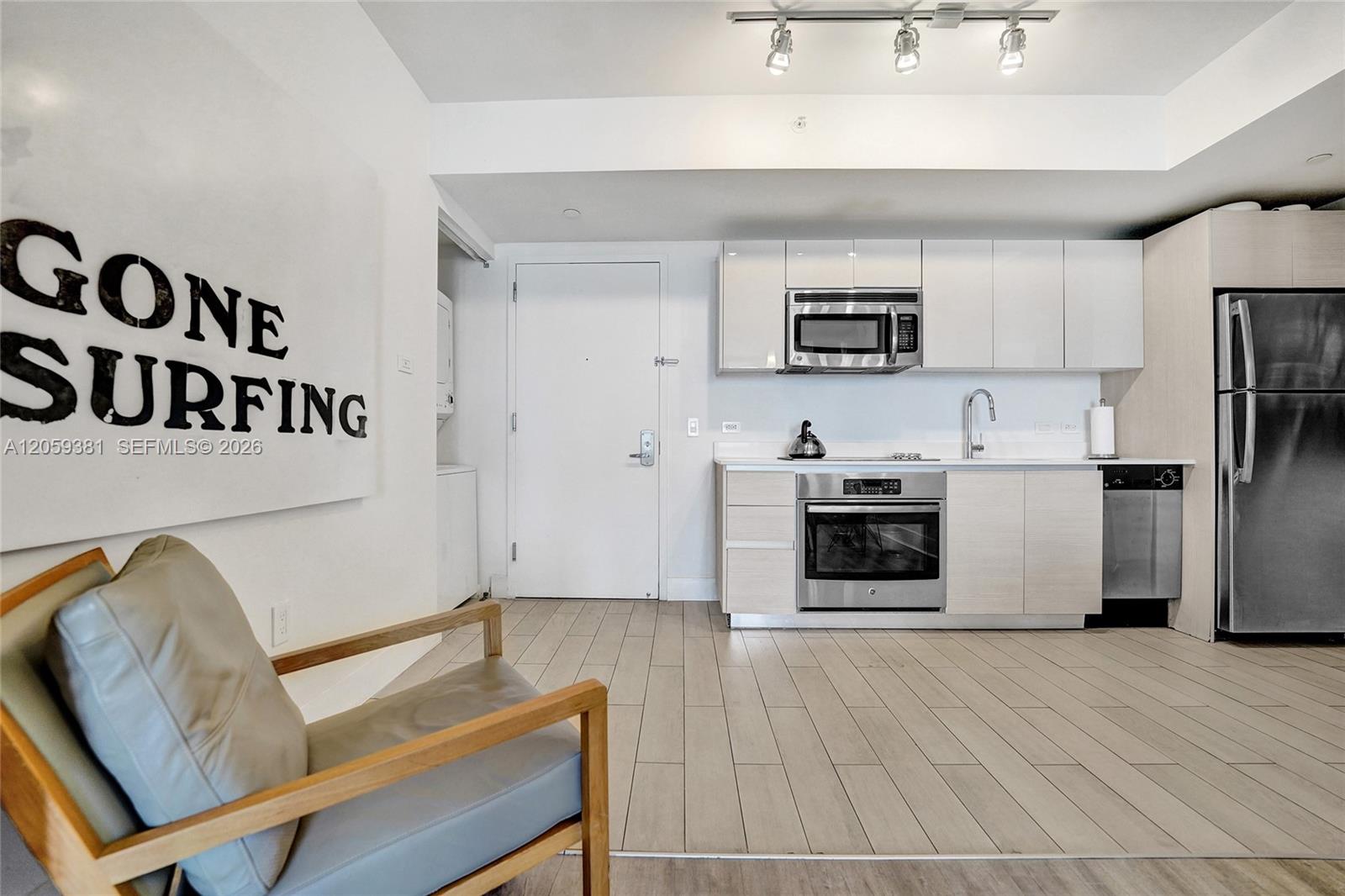 See details R906 2 / 2 1028 sq. ft. $ 2026-07-24 0 Photo