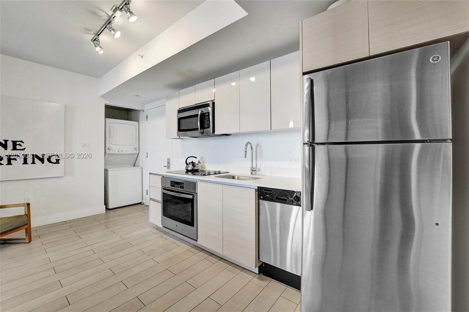 See details R906 2 / 2 1028 sq. ft. $ 2026-07-24 0 Photo