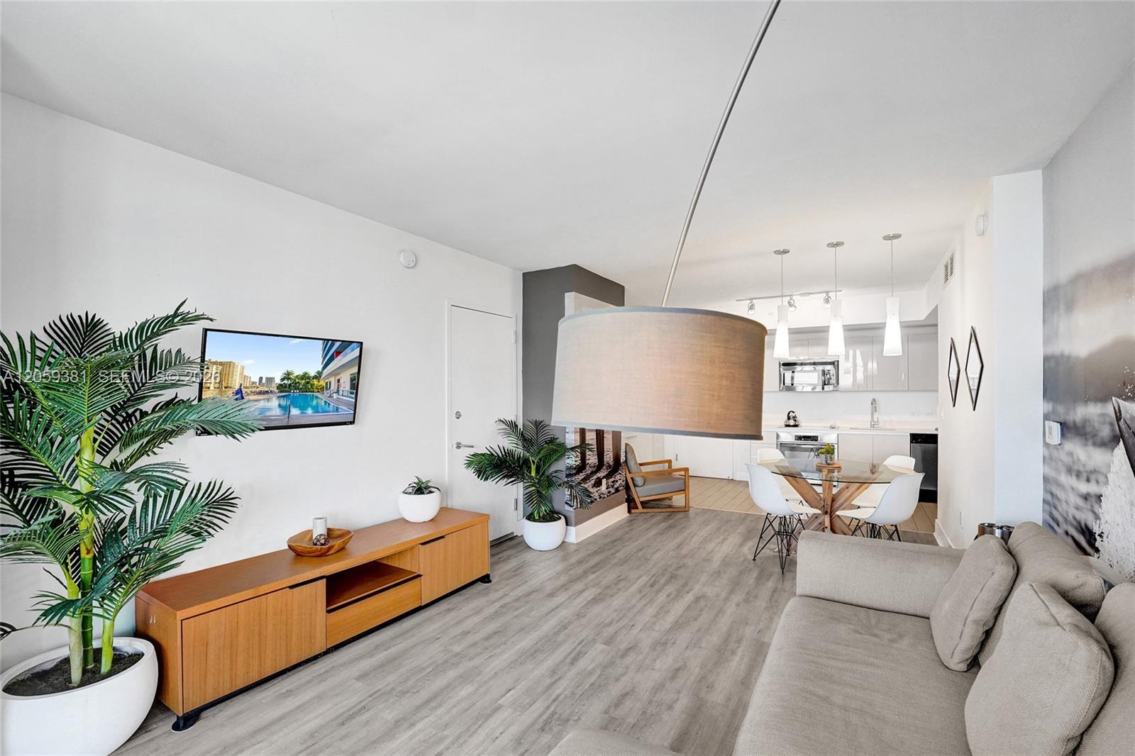 See details R906 2 / 2 1028 sq. ft. $ 2026-07-24 0 Photo