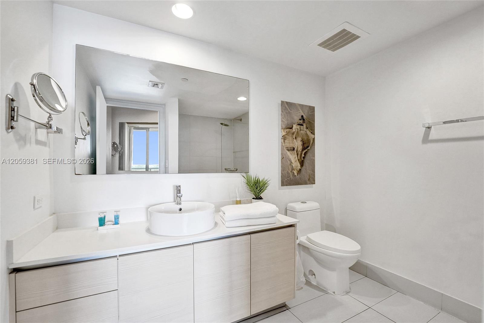 See details R906 2 / 2 1028 sq. ft. $ 2026-07-24 0 Photo
