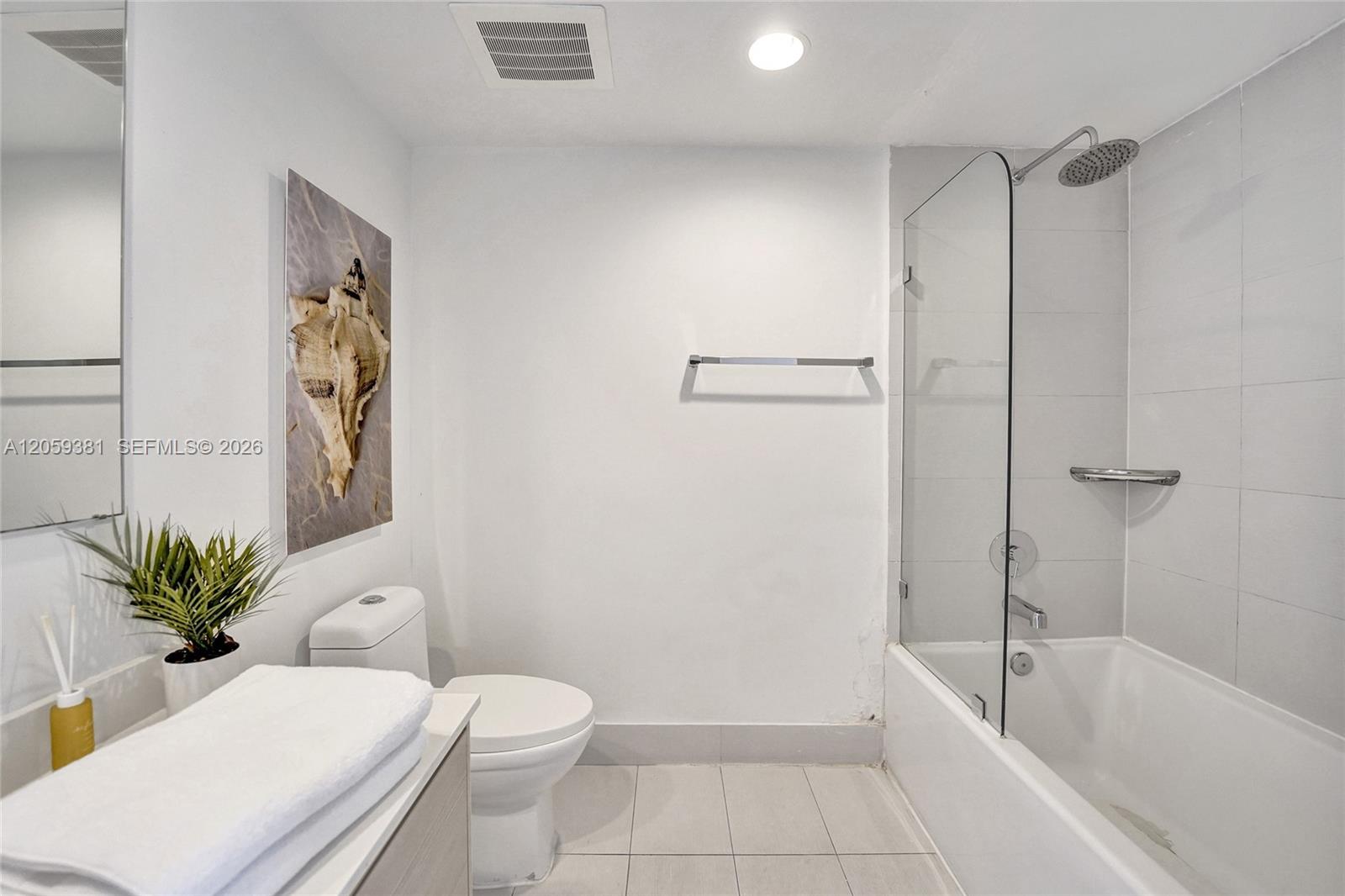 See details R906 2 / 2 1028 sq. ft. $ 2026-07-24 0 Photo