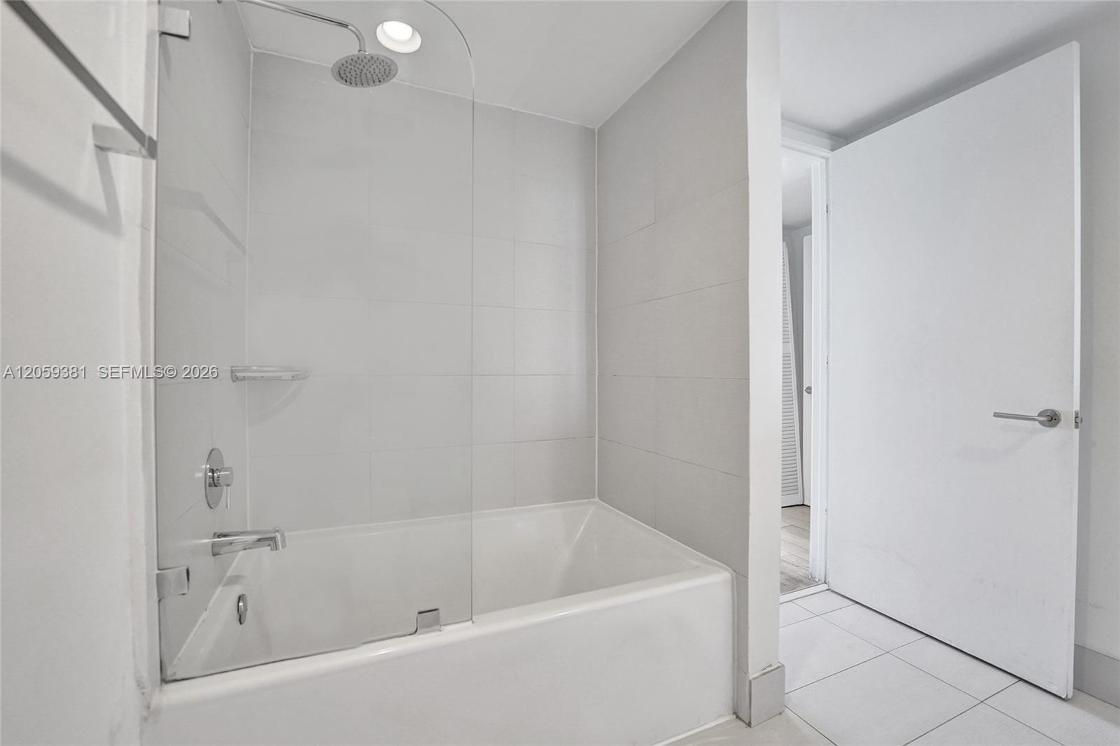 See details R906 2 / 2 1028 sq. ft. $ 2026-07-24 0 Photo