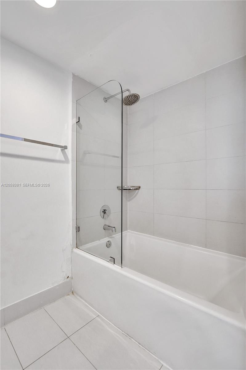 See details R906 2 / 2 1028 sq. ft. $ 2026-07-24 0 Photo