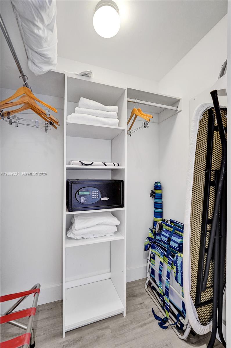 See details R906 2 / 2 1028 sq. ft. $ 2026-07-24 0 Photo