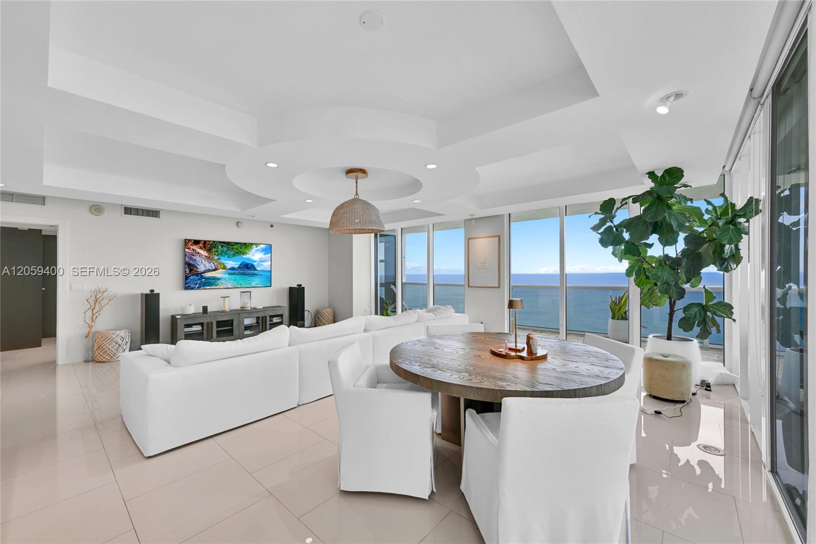 Подробнее 4304 3 / 4 2078 кв.футов $ 2026-07-24 0 Фото