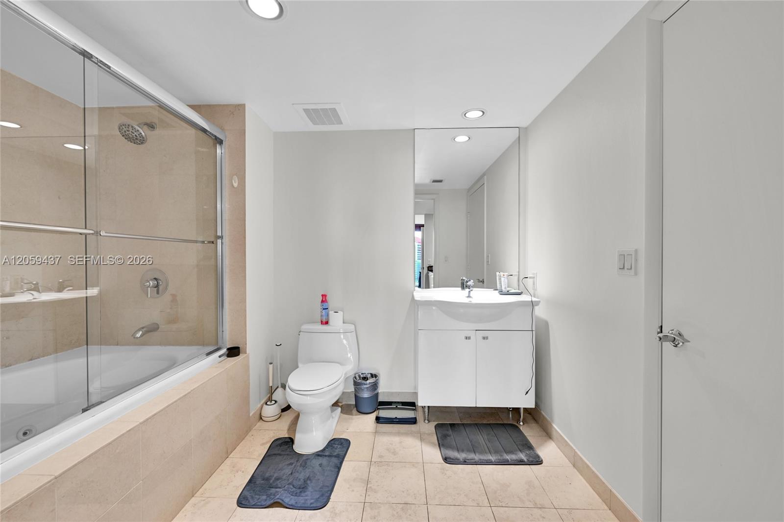 Ver detalles 2709 2 / 1 1086 sq. ft. $ 2026-07-24 0 foto