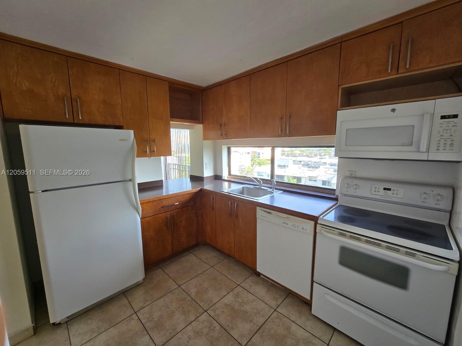 Photo of 17021 Bay Rd  #910, Sunny Isles Beach, Florida, 33160 - 