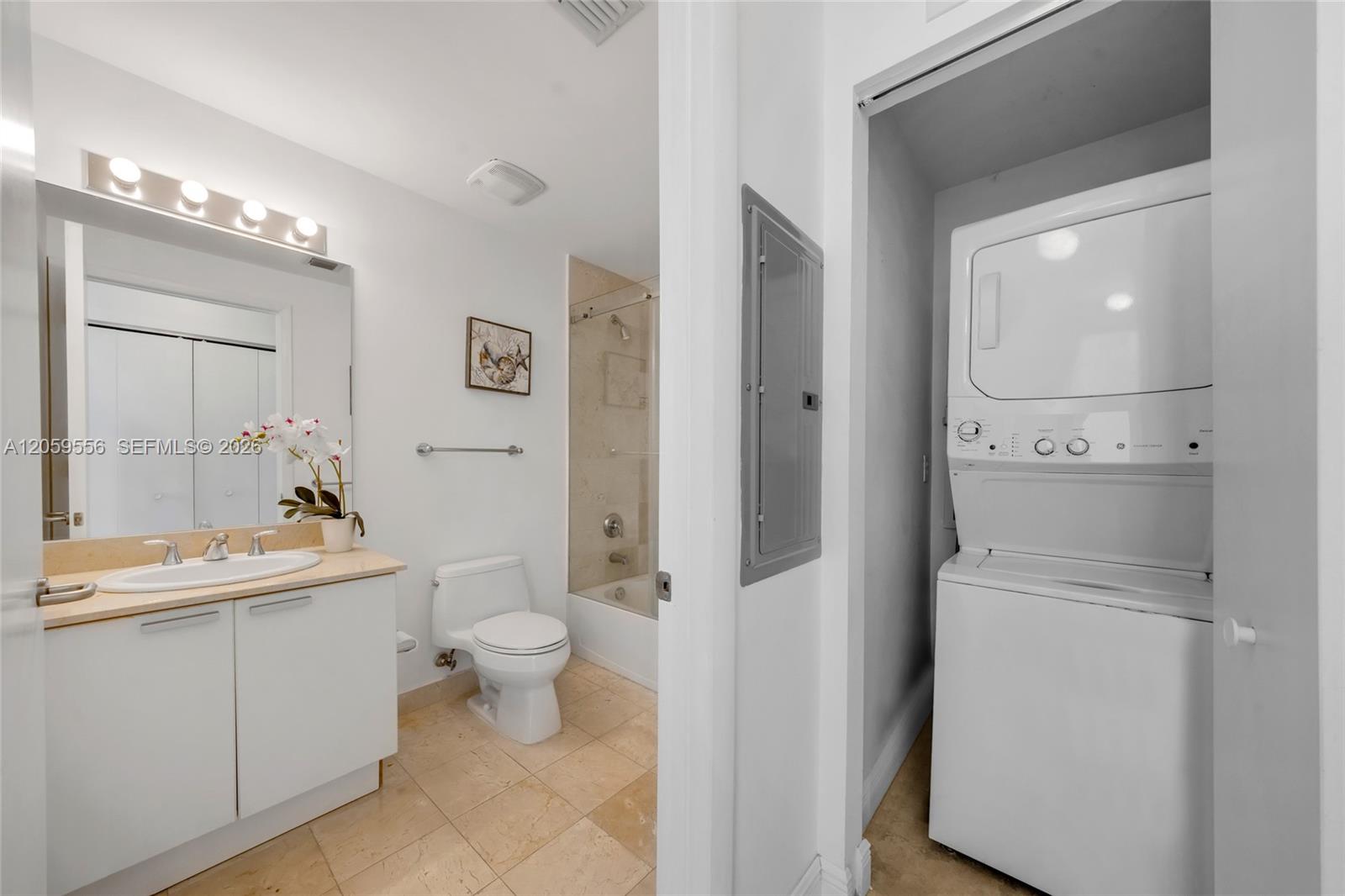 Photo of 3131 188th St  #1-910, Aventura, Florida, 33180 - 