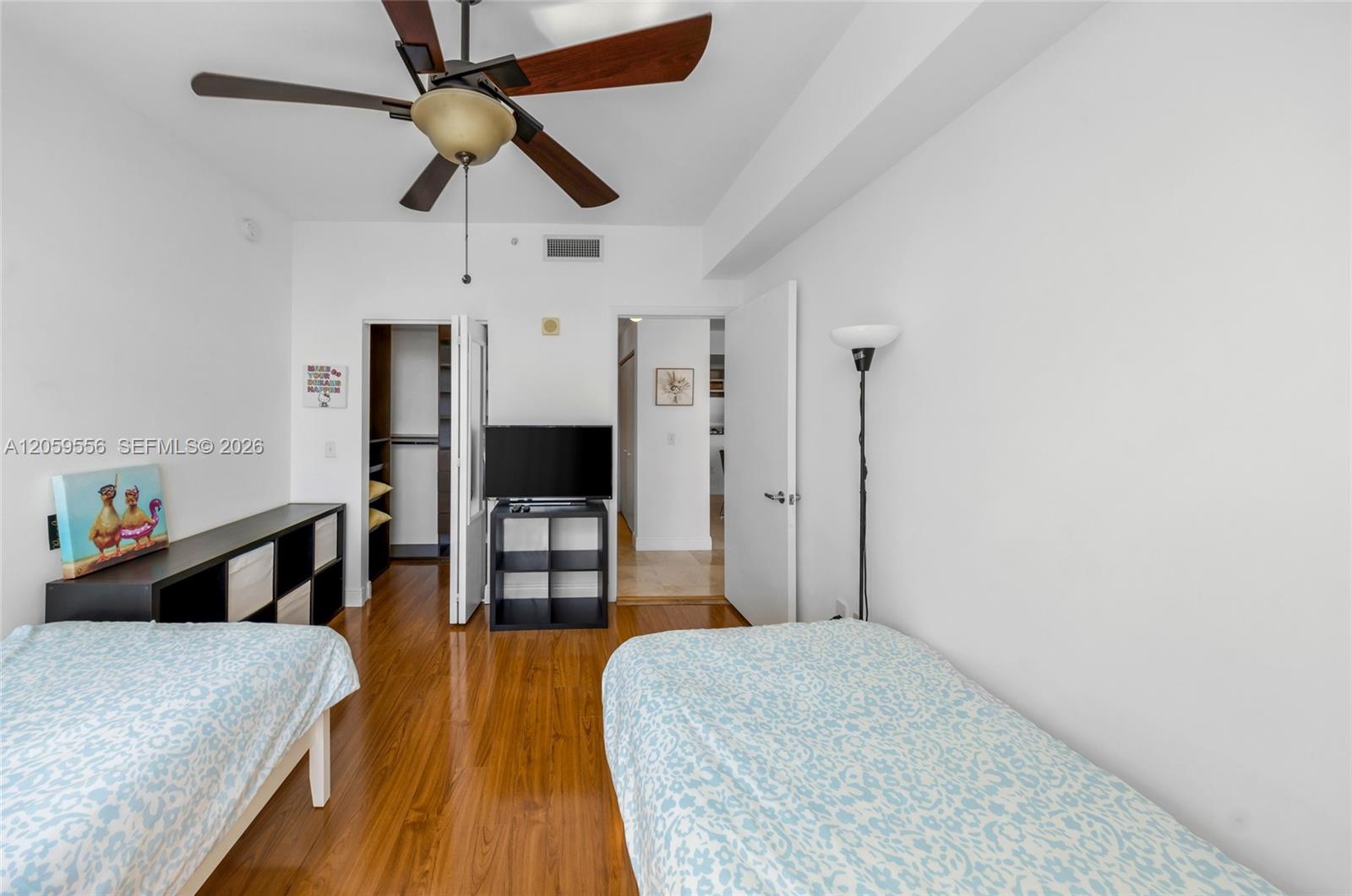 Photo of 3131 188th St  #1-910, Aventura, Florida, 33180 - 