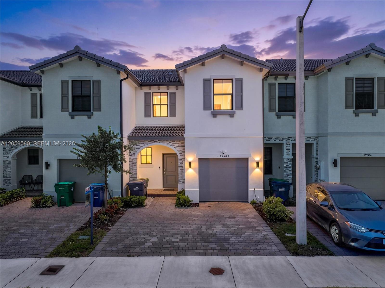 See details 12982 3 / 3 1722 sq. ft. $ 2026-07-24 0 Photo
