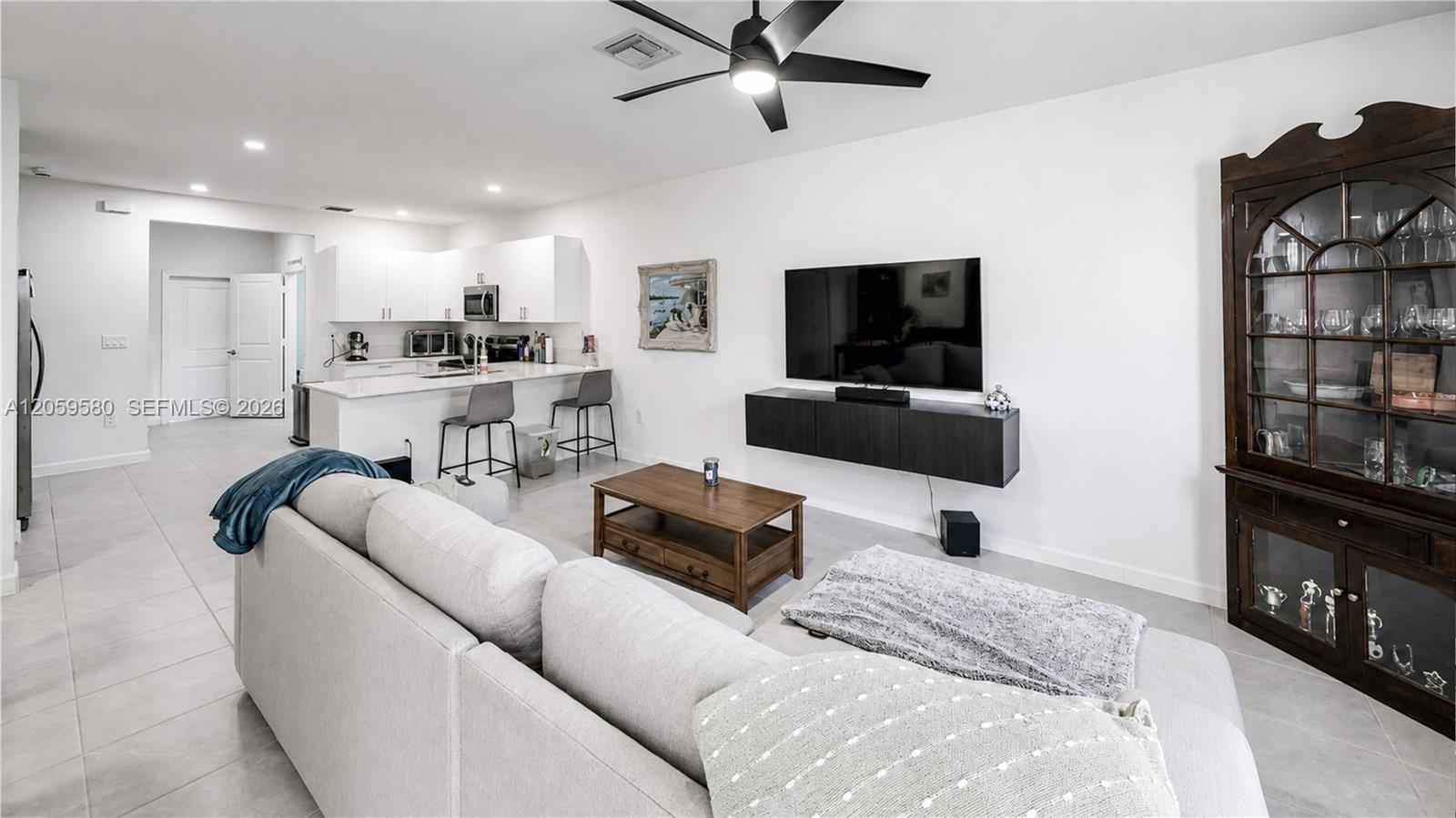See details 12982 3 / 3 1722 sq. ft. $ 2026-07-24 0 Photo