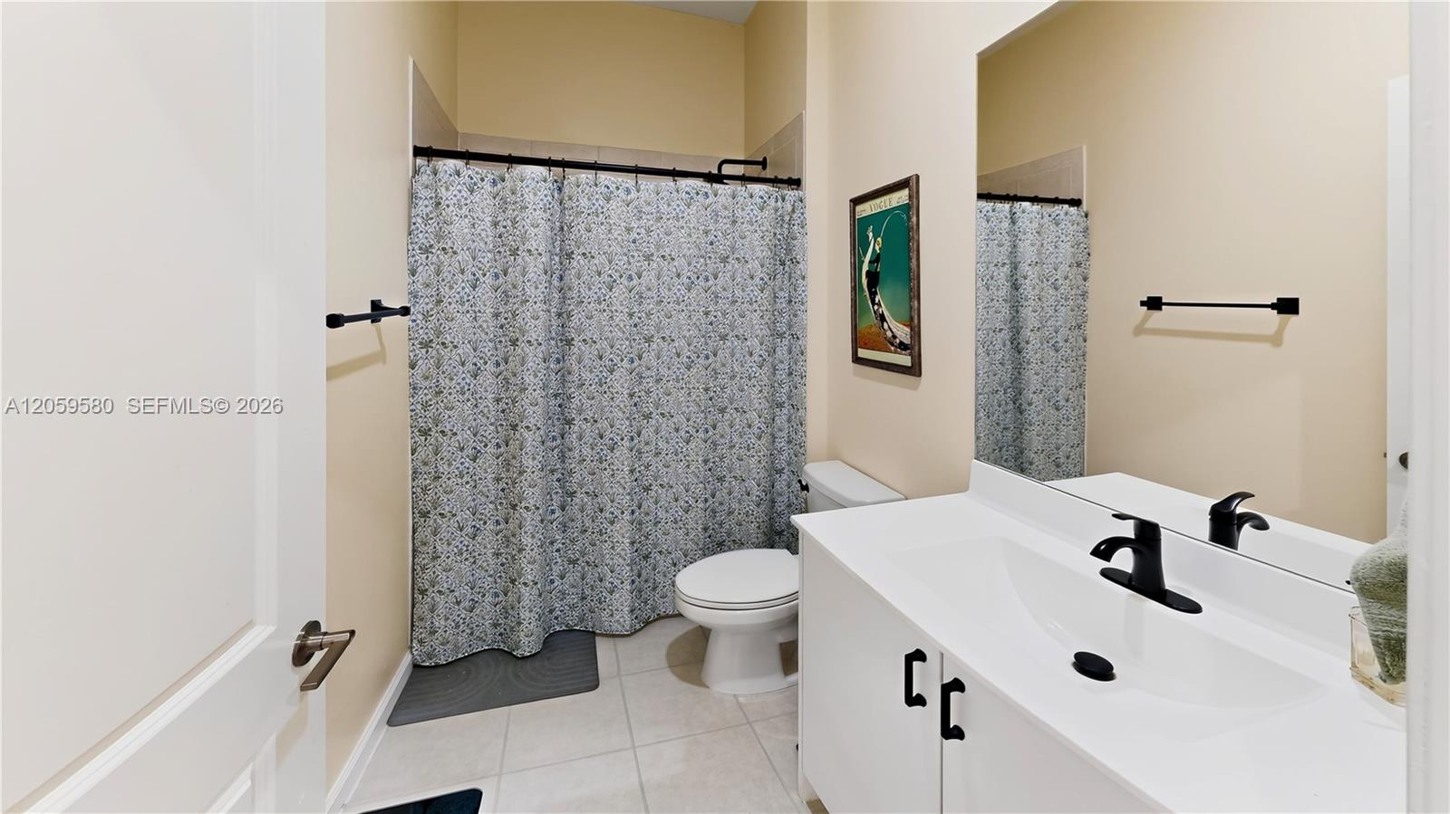 See details 12982 3 / 3 1722 sq. ft. $ 2026-07-24 0 Photo