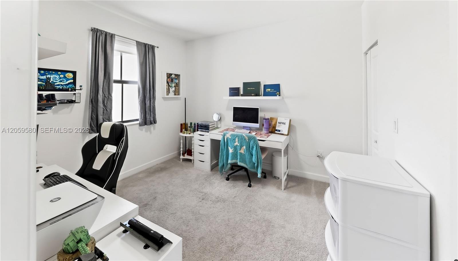 See details 12982 3 / 3 1722 sq. ft. $ 2026-07-24 0 Photo