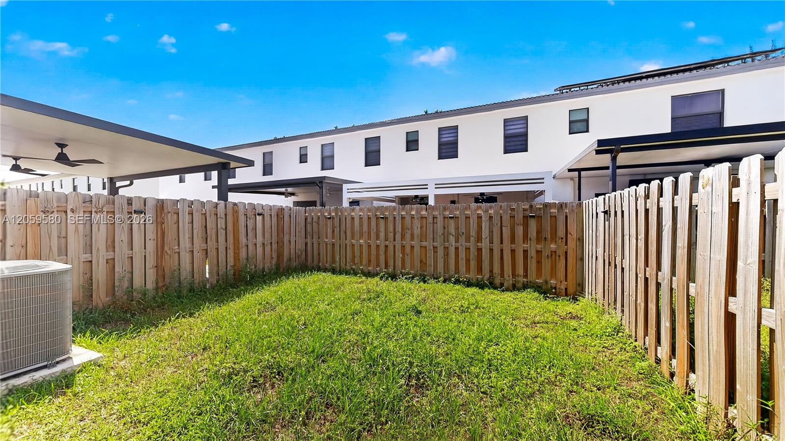 See details 12982 3 / 3 1722 sq. ft. $ 2026-07-24 0 Photo