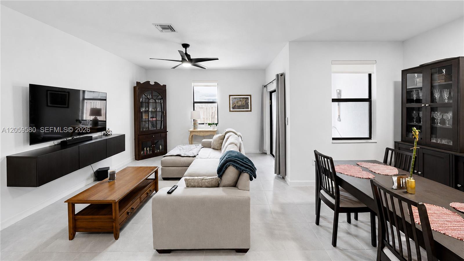 See details 12982 3 / 3 1722 sq. ft. $ 2026-07-24 0 Photo
