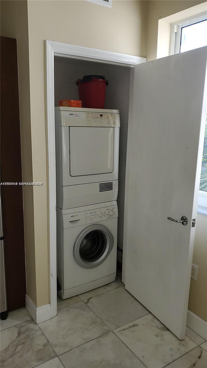 Photo of 19900 Country Club Dr #310, Aventura, Florida, 33180 -