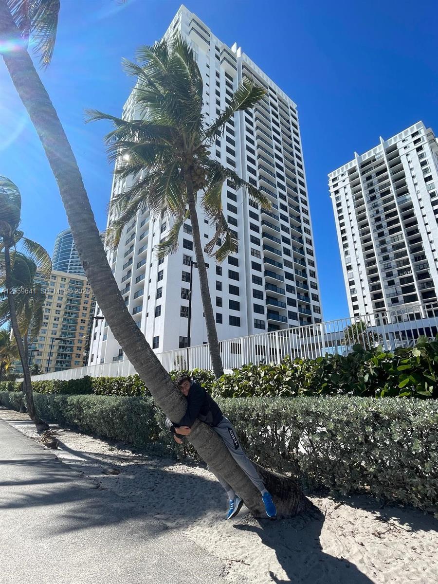 Photo of 2301 Ocean Dr  #1104, Hollywood, Florida, 33019 - 