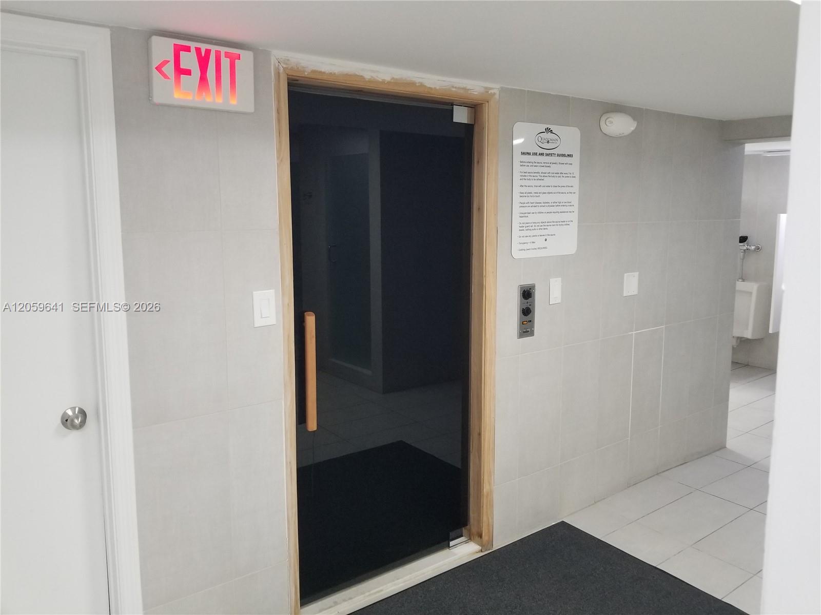 Photo of 2301 Ocean Dr  #1104, Hollywood, Florida, 33019 - 