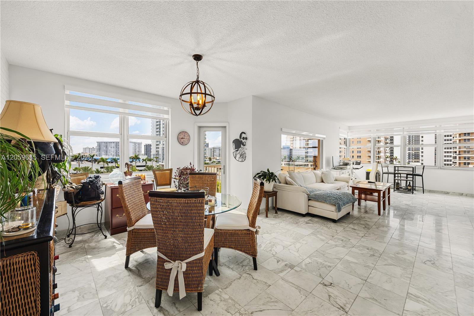 #5F 2 / 2 1340 sq. ft. $ 2026-07-24 0 foto