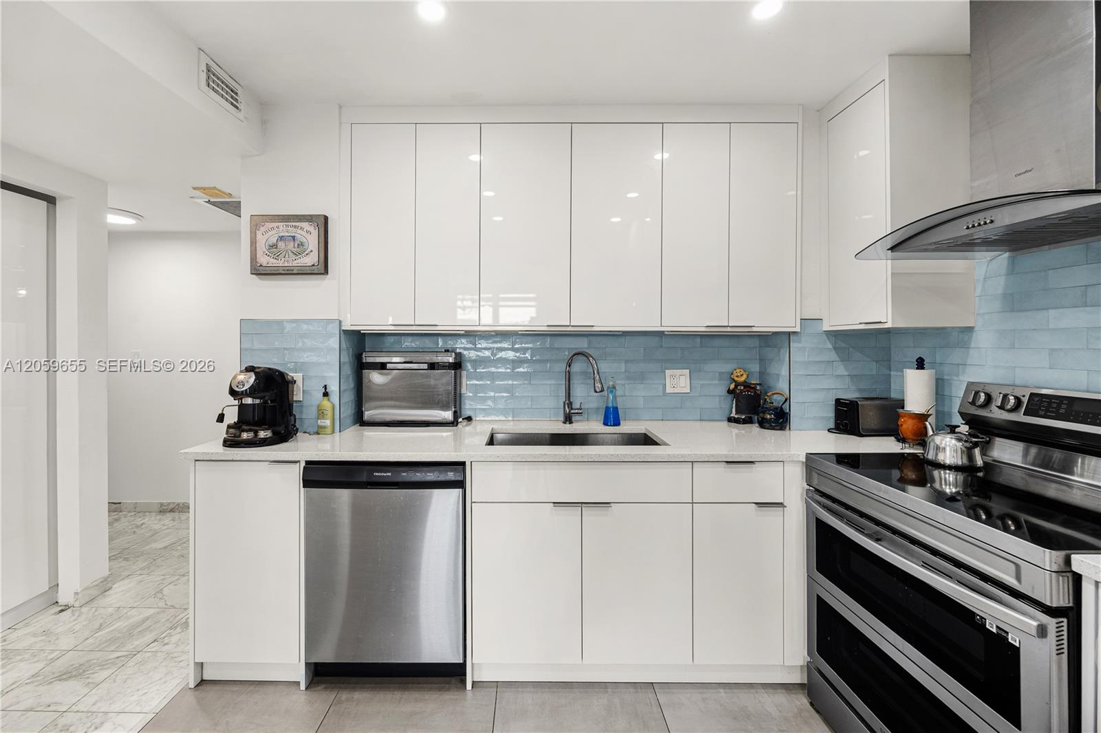 #5F 2 / 2 1340 sq. ft. $ 2026-07-24 0 foto