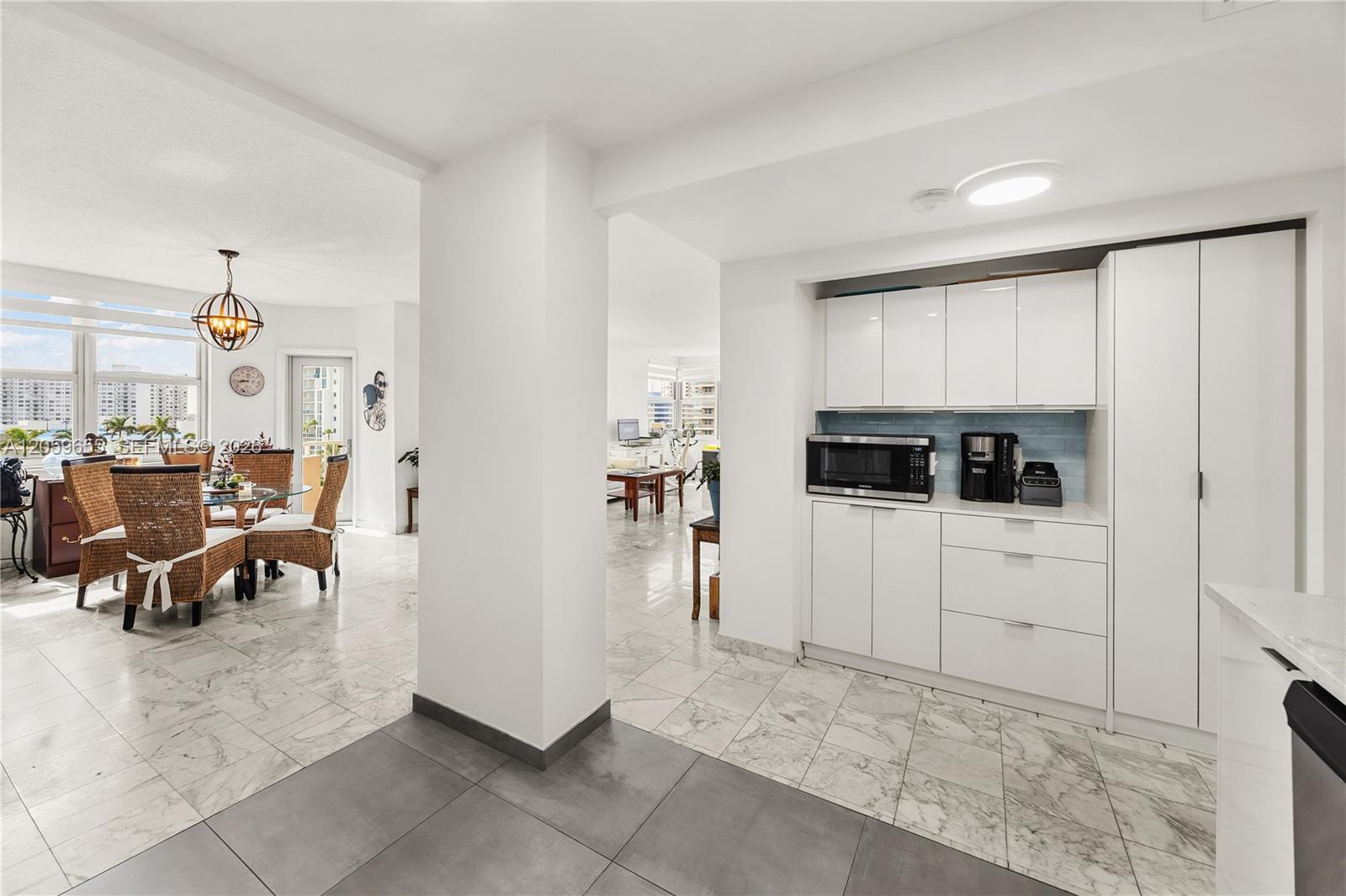 #5F 2 / 2 1340 sq. ft. $ 2026-07-24 0 foto