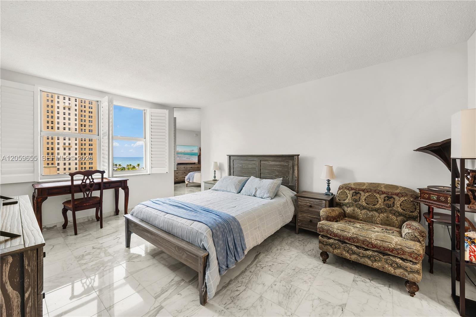 #5F 2 / 2 1340 sq. ft. $ 2026-07-24 0 foto
