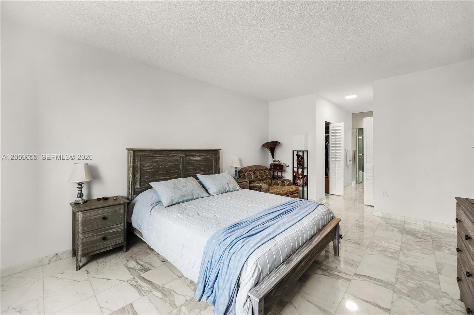 #5F 2 / 2 1340 sq. ft. $ 2026-07-24 0 foto
