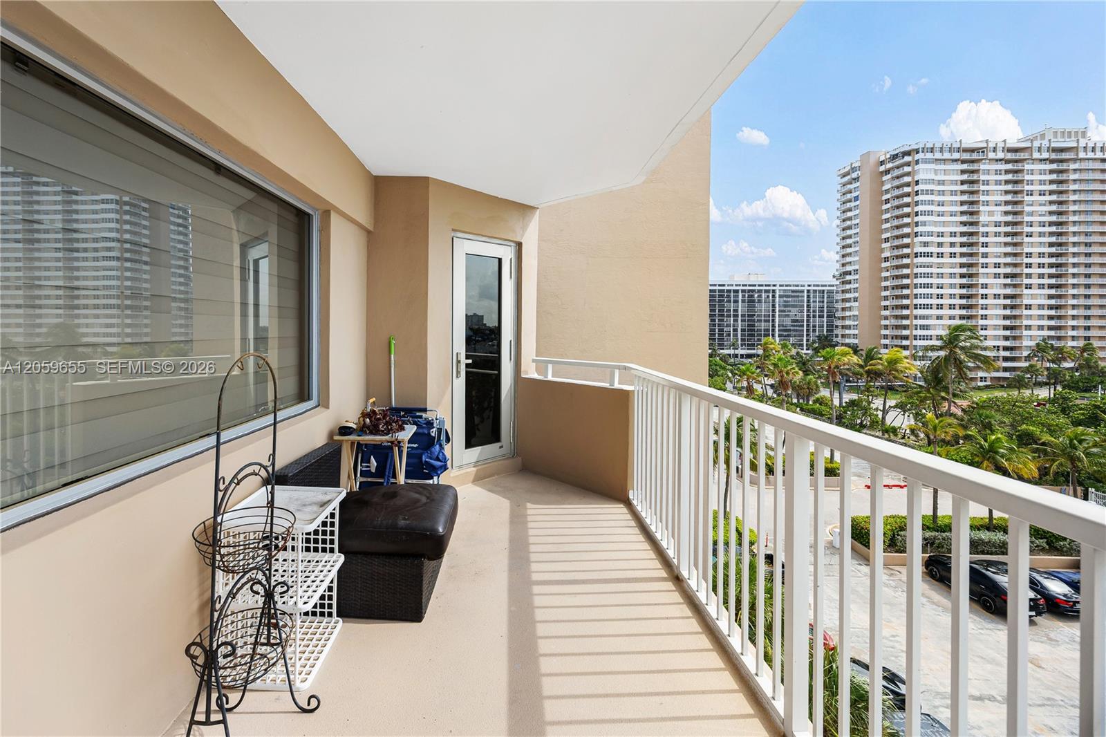 #5F 2 / 2 1340 sq. ft. $ 2026-07-24 0 foto