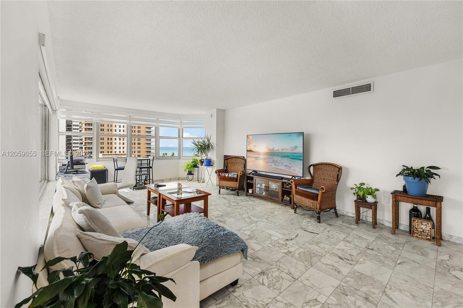 #5F 2 / 2 1340 sq. ft. $ 2026-07-24 0 foto