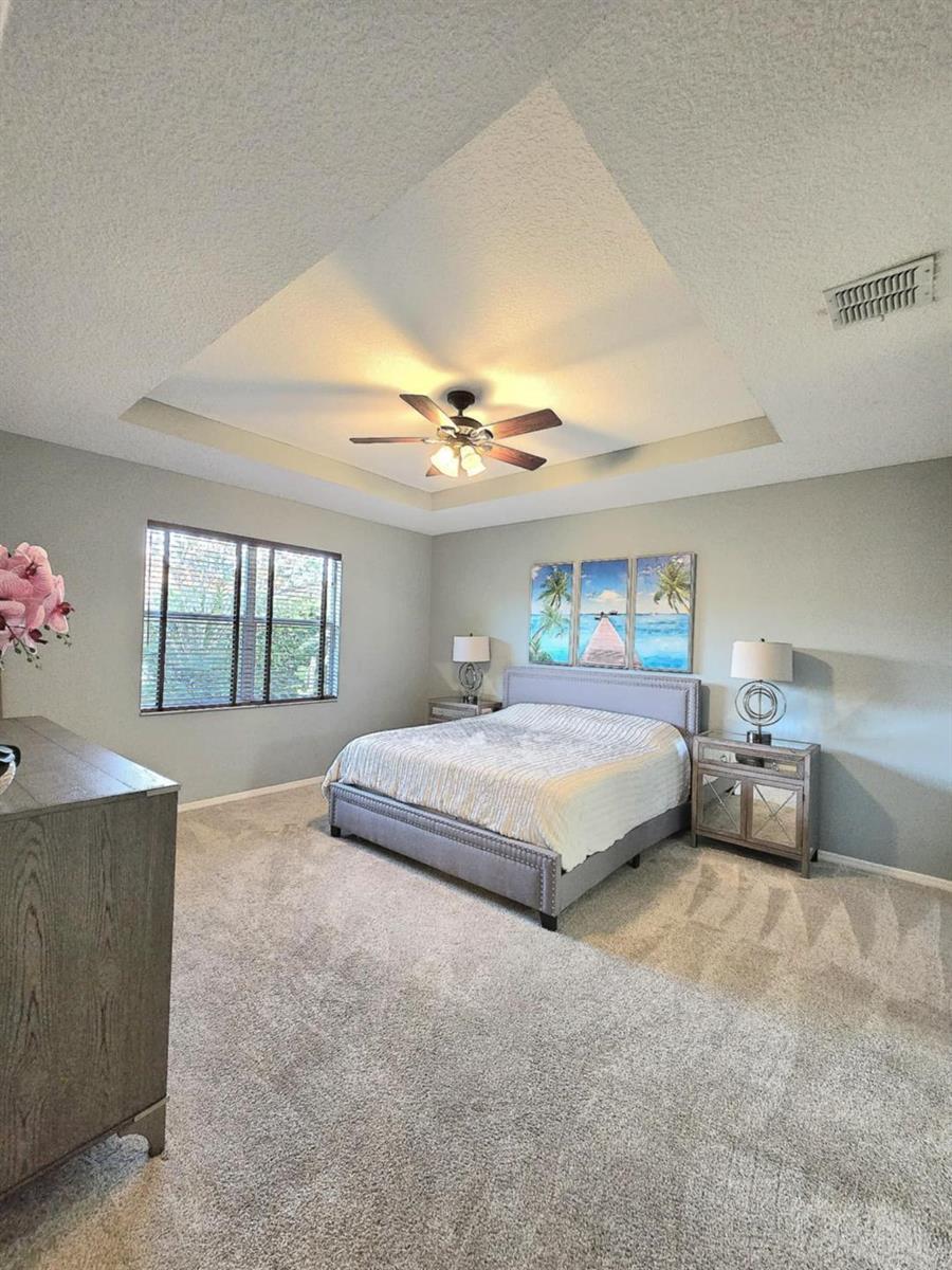 9658 3 / 2 1761 sq. ft. $ 2026-07-26 0 foto