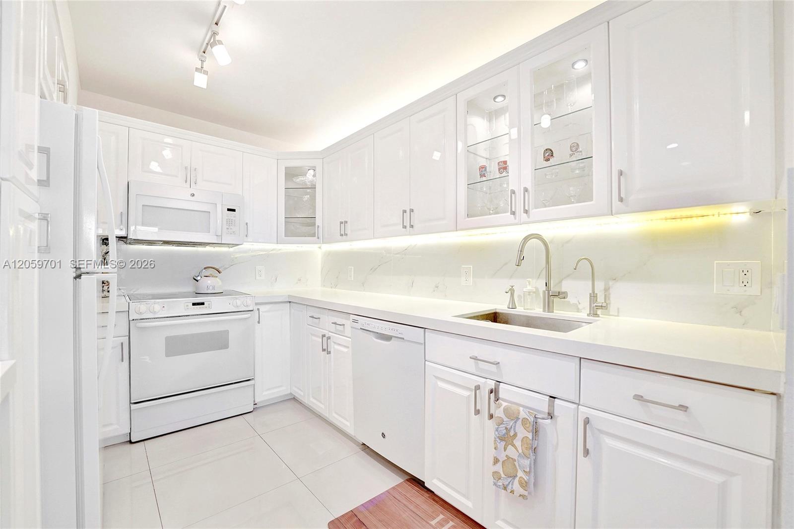 Photo of 2201 Ocean Dr  #604, Hollywood, Florida, 33019 - 