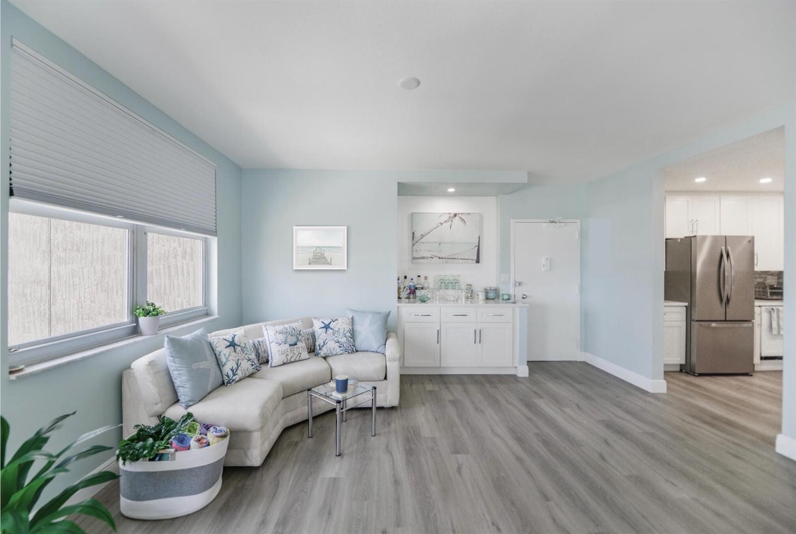 See details 8p 2 / 2 1380 sq. ft. $ 2026-08-28 0 Photo