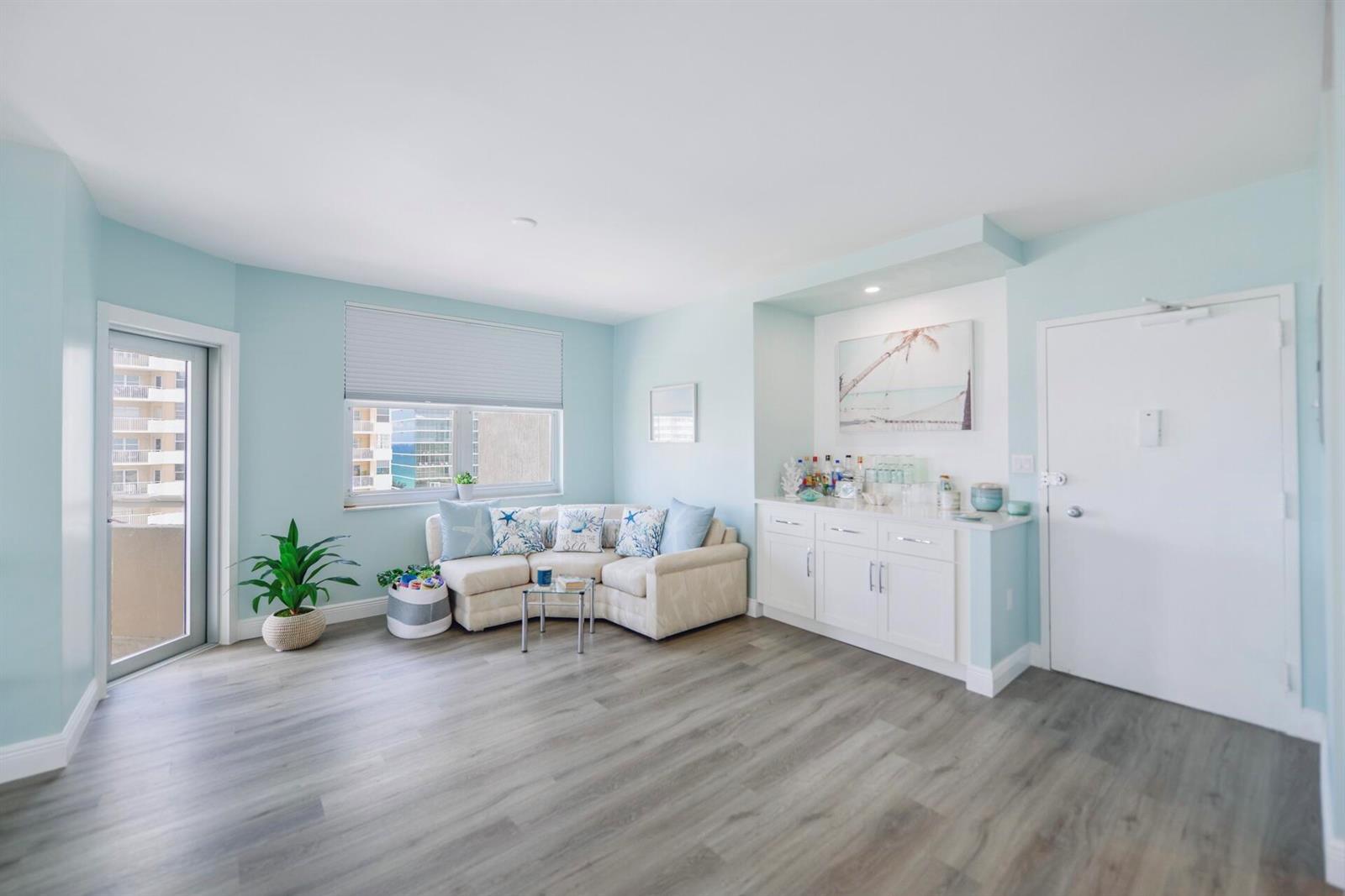 See details 8p 2 / 2 1380 sq. ft. $ 2026-08-28 0 Photo